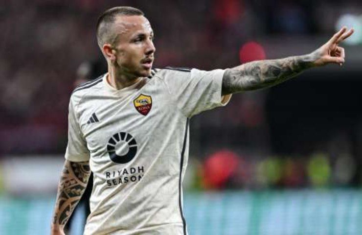 Angelino con la maglia bianca della Roma