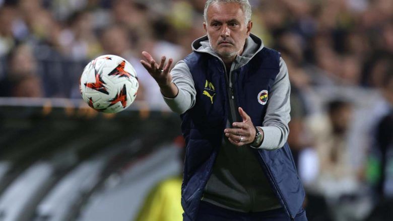 Paredes Mourinho