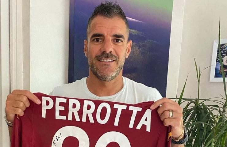 simone perrotta