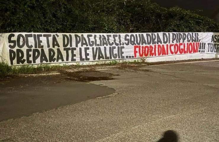 Lo striscione 