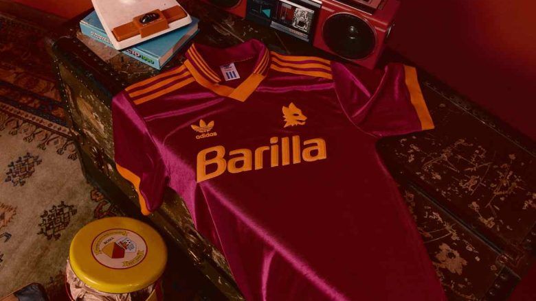 remake della maglia storica della Roma