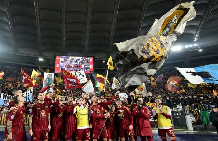 Festeggiamenti della Roma a fine derby