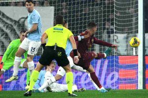 pellegrini calcia e segna nel derby 1200