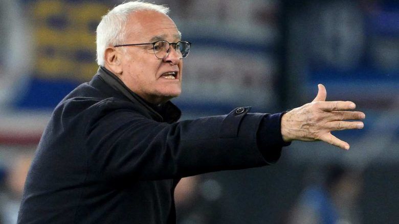 Ranieri dà indicazioni in campo